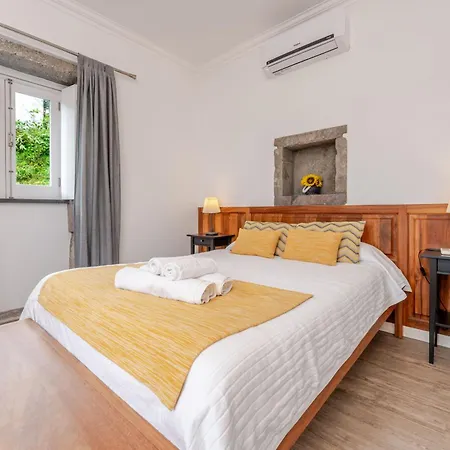 Casas Do Forneiro - T1 * Nordeste (Azores)